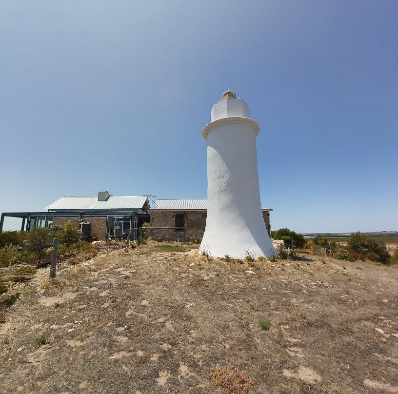 Point Malcolm Lighthouse-Narrung必去景点