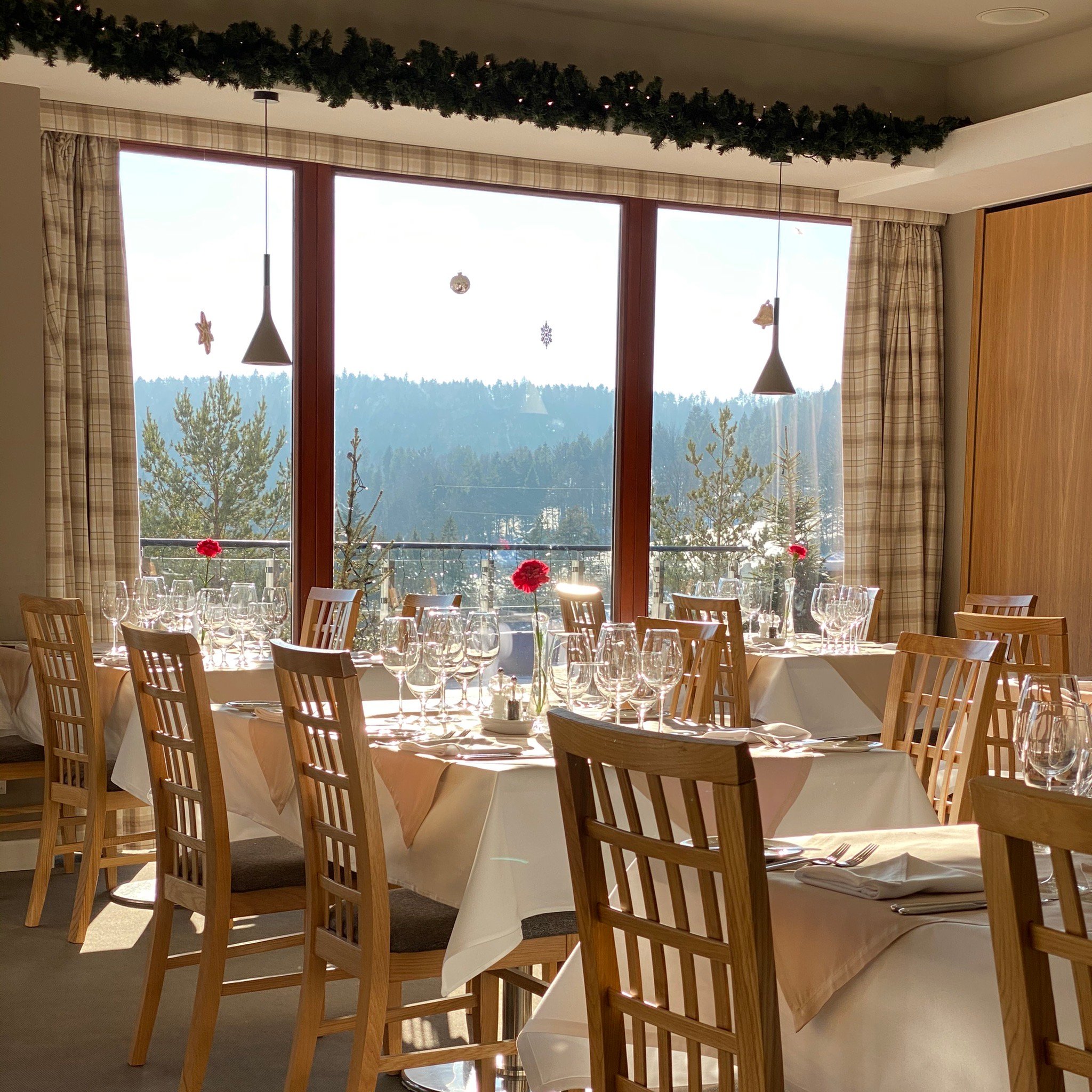 Hotel Spa Dr Irena Eris Krynica Zdrój 12+-餐饮