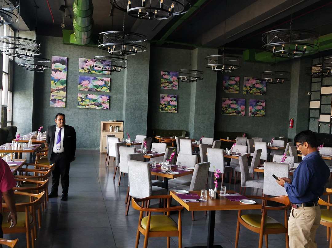 Regenta Central Harsha Vapi主图