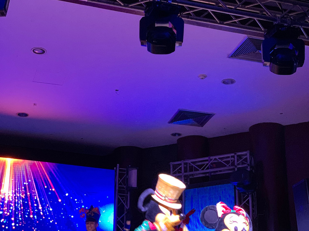 卡拉卡斯尤罗比尔丁套房酒店主图