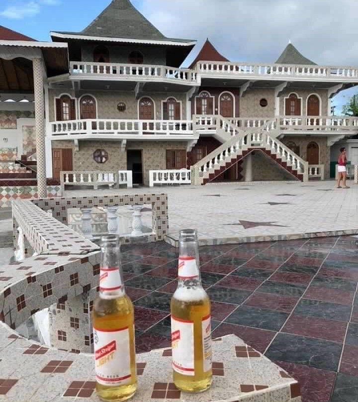 One Love Bus Bar Crawl-内格里尔必去景点