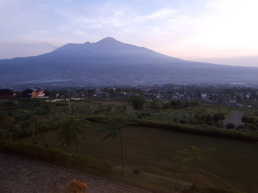 Amarta Hills Hotel and Resort主图
