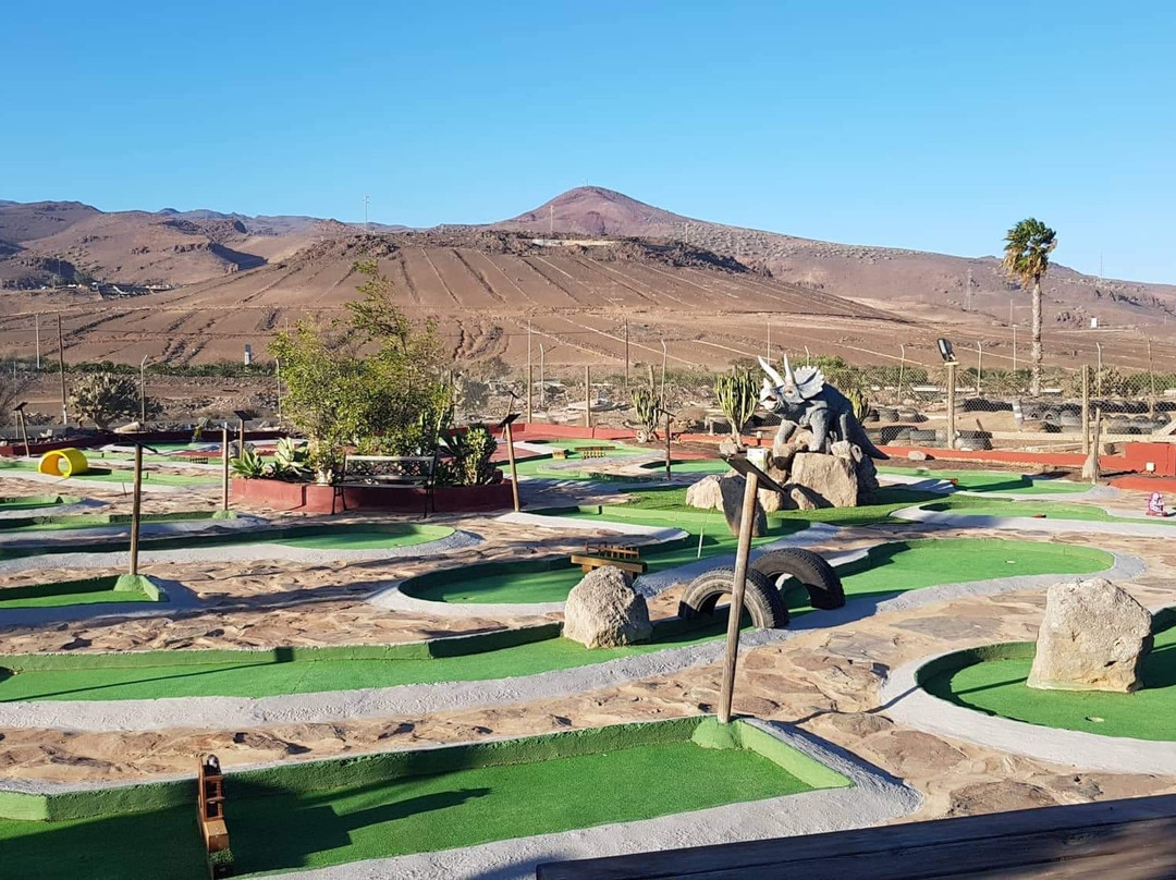 Dinos Minigolf-Bahia Feliz必去景点