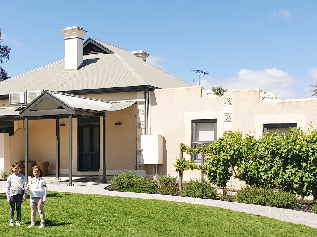 Pirathon Country Estate主图