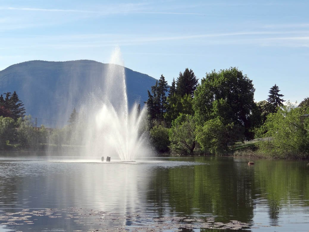 McGuire Lake Park景点图片