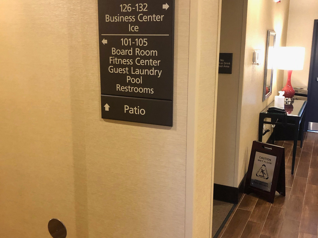 Hampton Inn & Suites Niles/warren主图