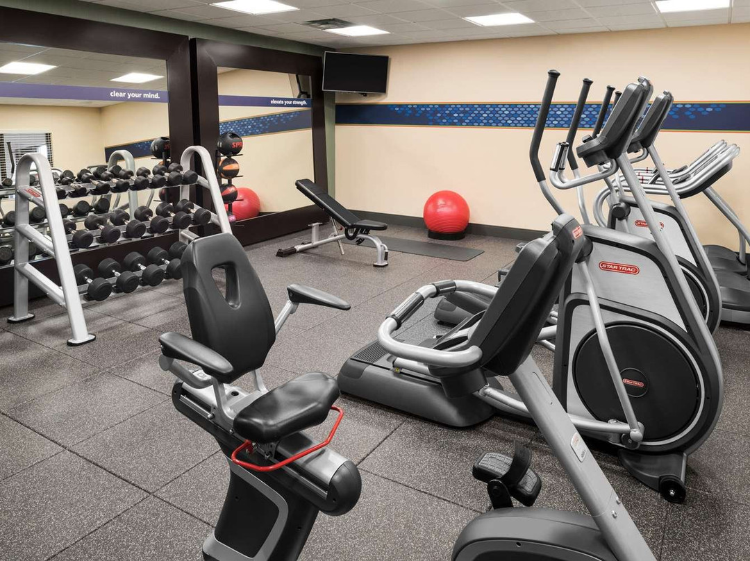 Hampton Inn Lincoln Airport主图