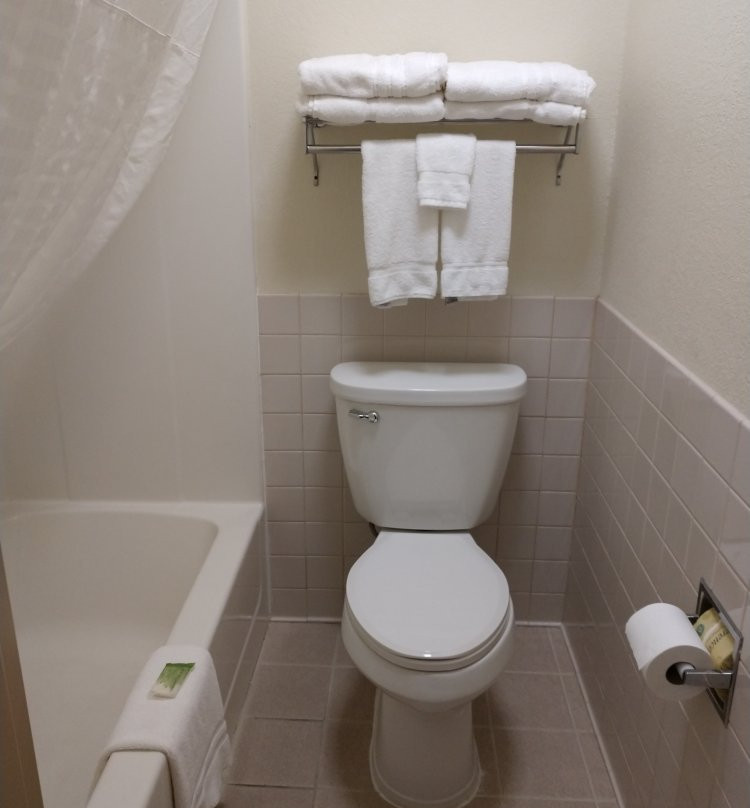 AmericInn by Wyndham Marshall主图