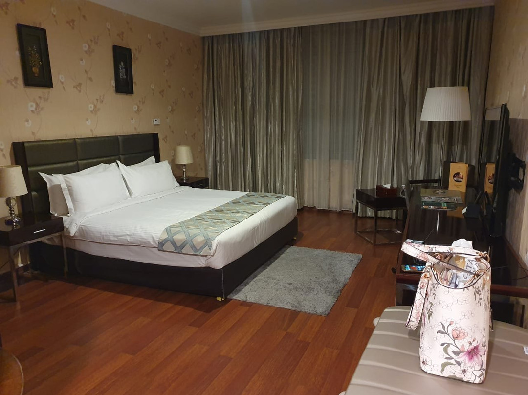 City Tower Hotel主图