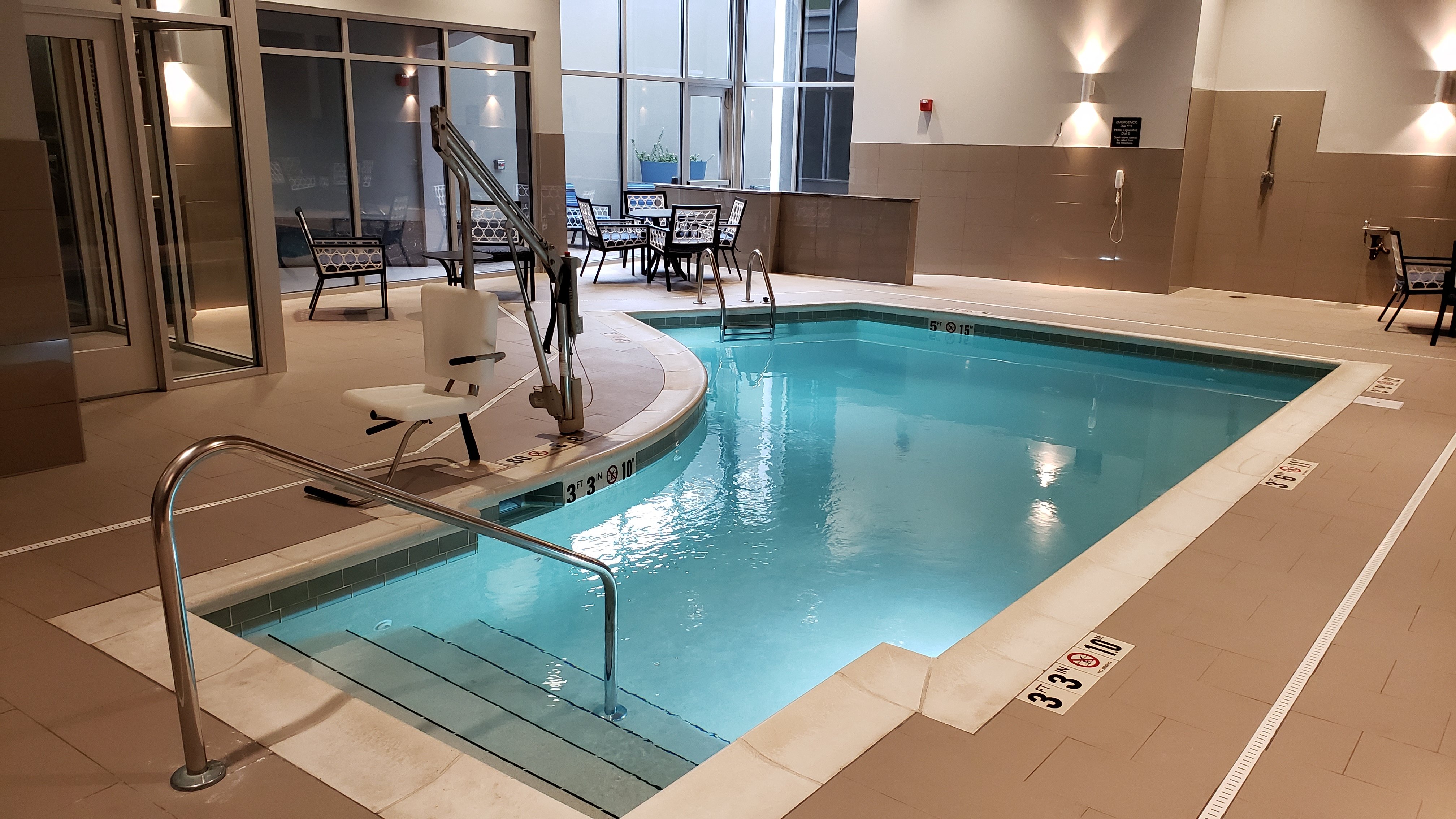 Homewood Suites by Hilton Birmingham Downtown Near UAB-泳池