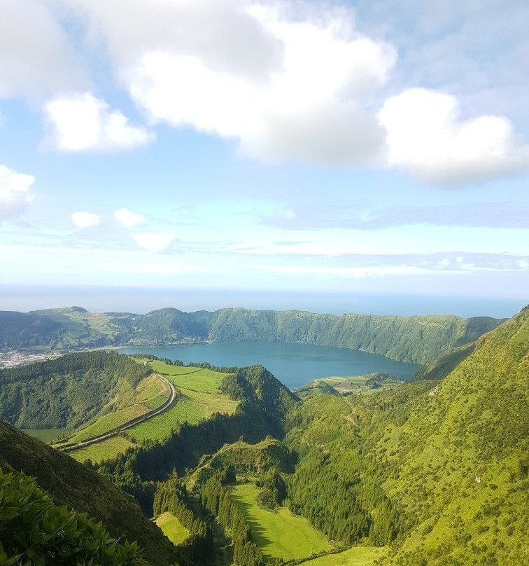 Pico Carvão景点图片