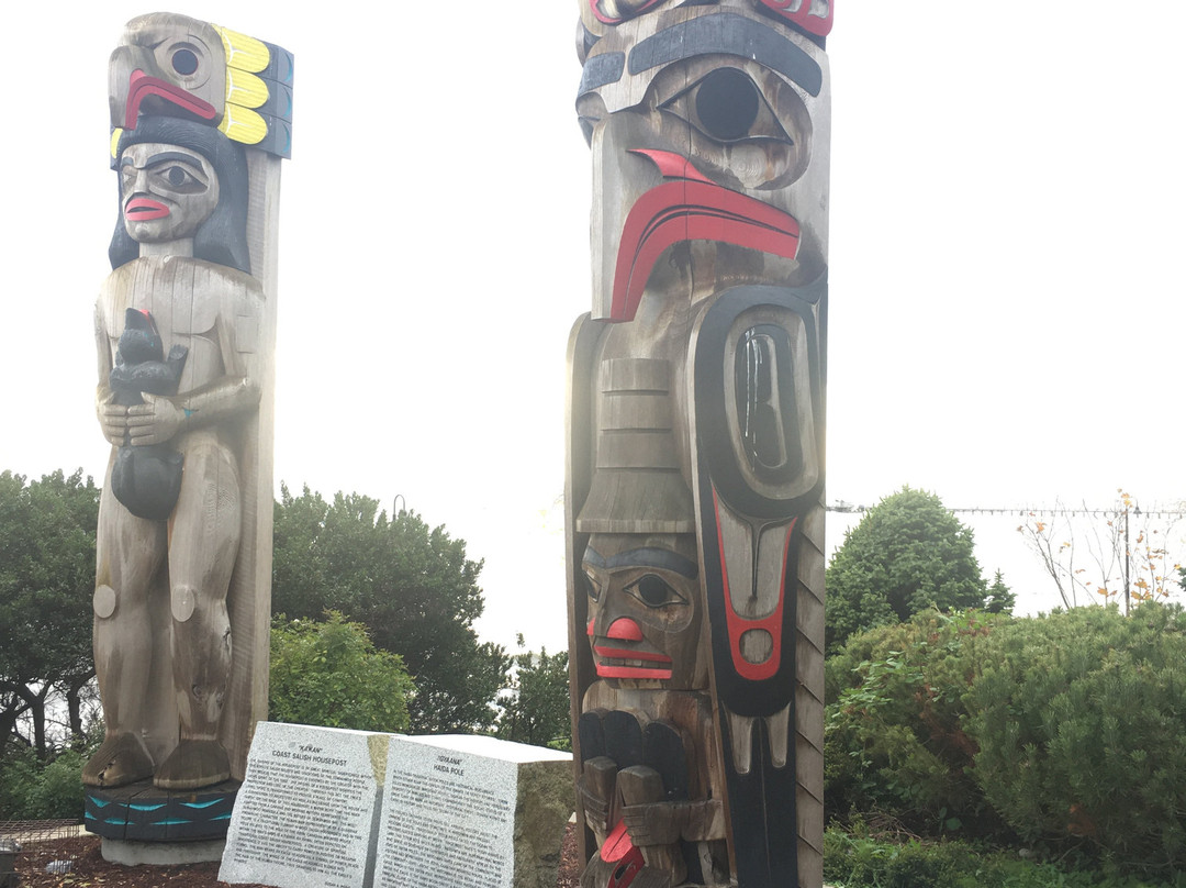 White Rock Totem Poles景点图片