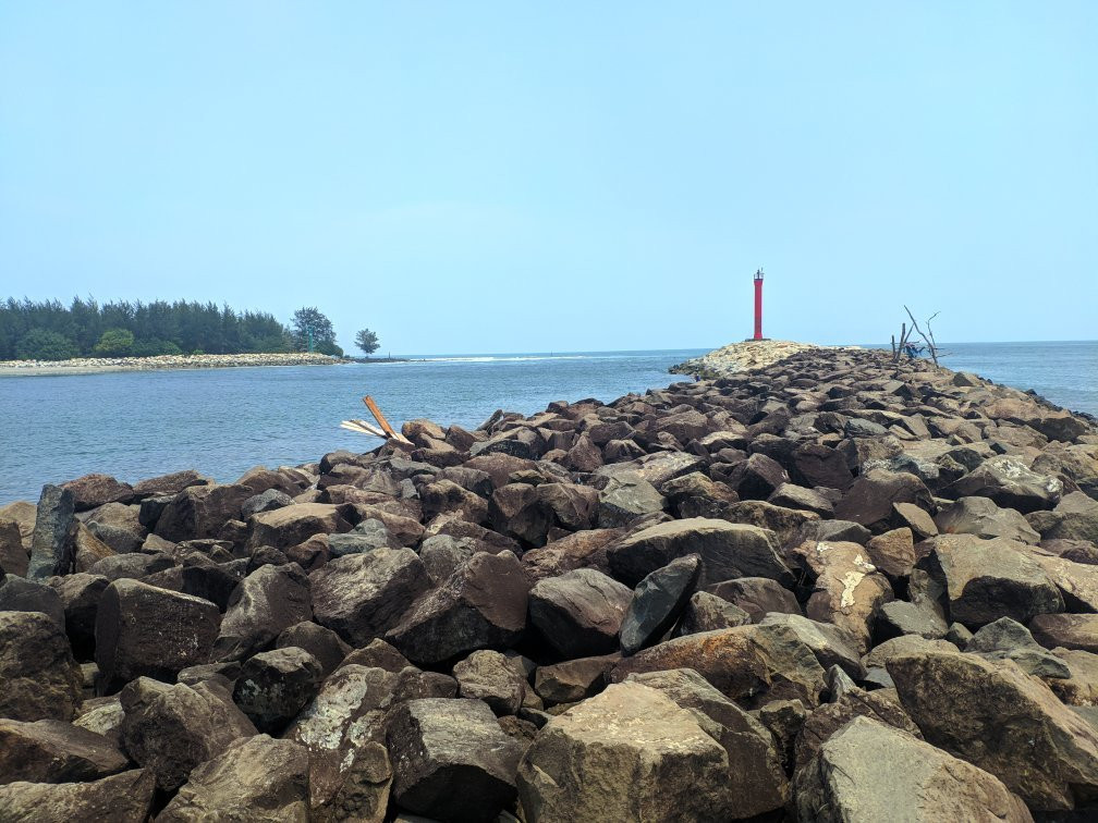 Lentera Merah Beach景点图片