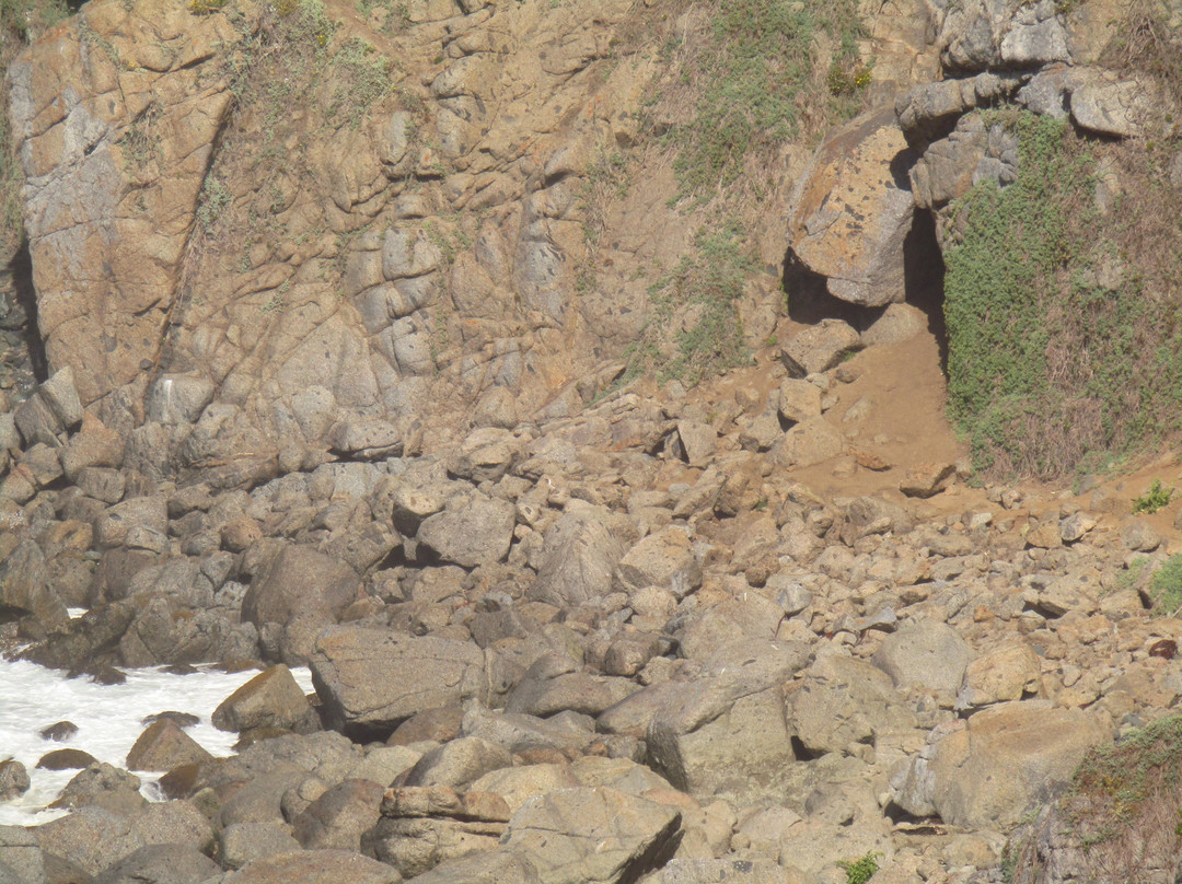Cueva Del Pirata, Cantalao景点图片