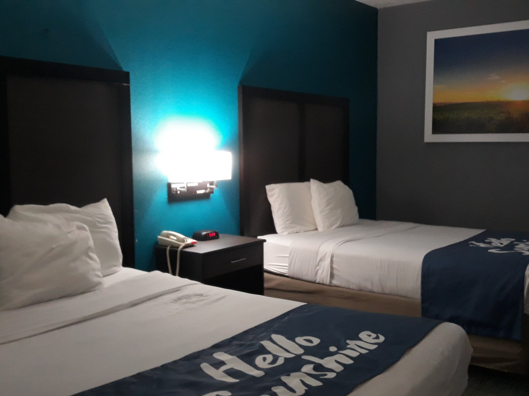 Days Inn by Wyndham Montgomery主图