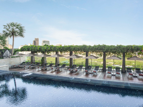 曼谷瑞吉酒店主图