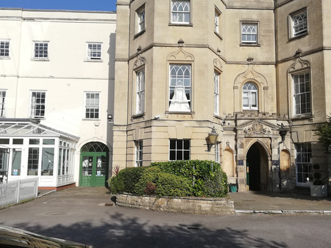 阿诺斯庄园酒店主图