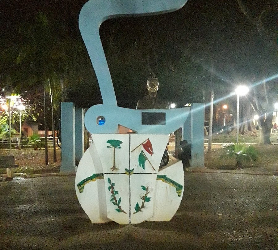 Praça Leovegildo Salles景点图片