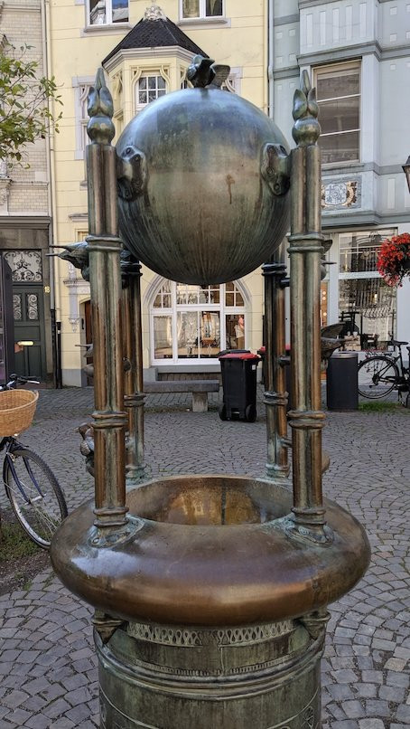 Spatzenbrunnen-亚琛必去景点