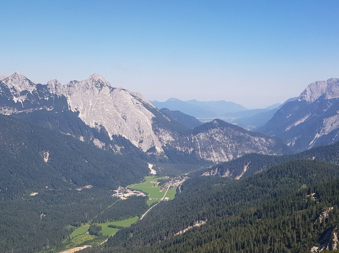 Seefelderjoch Bahn-湖地必去景点