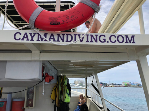 Cayman Diving-七哩滩必去景点
