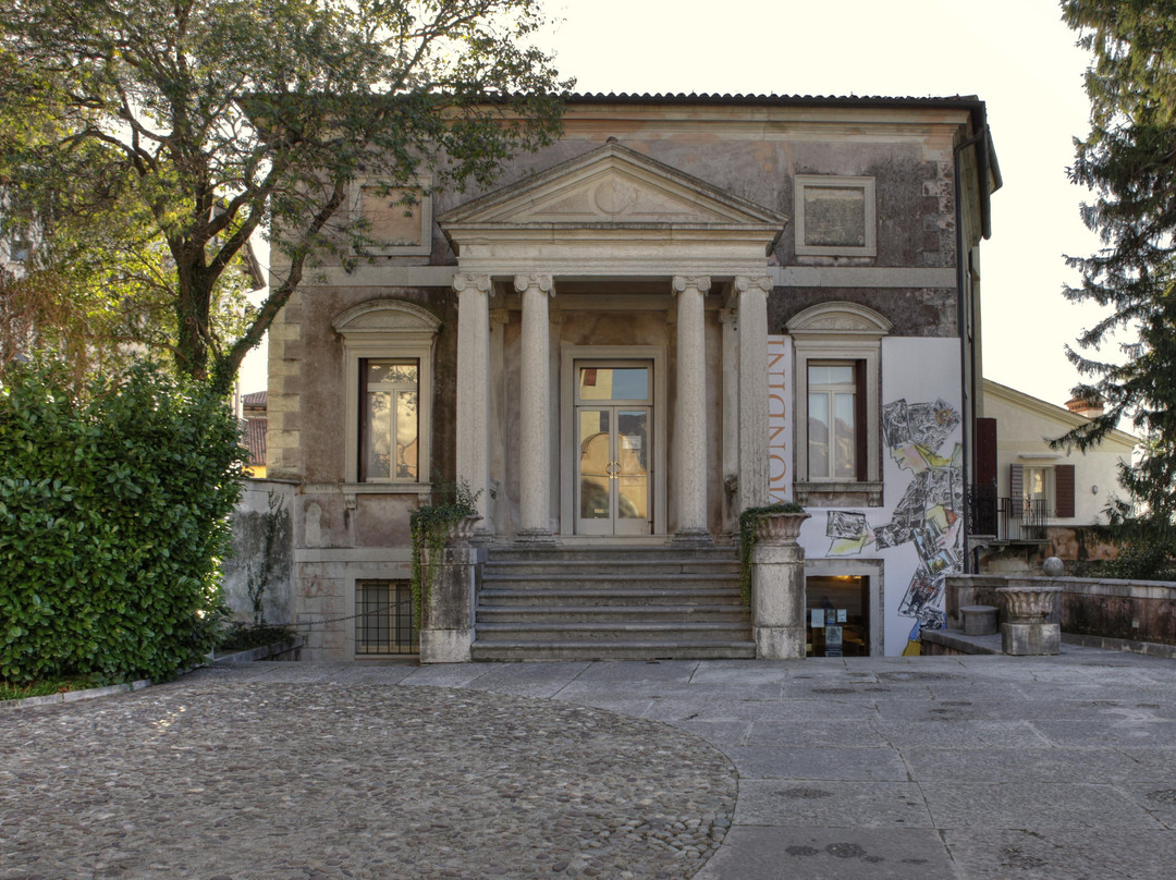 Palazzo Sturm - Museo della Ceramica G. Roi e della Stampa Remondini景点图片