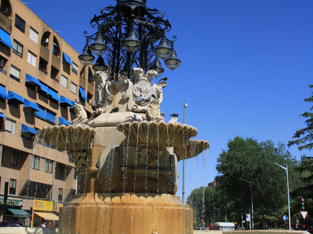 Fuente de las Ranas景点图片
