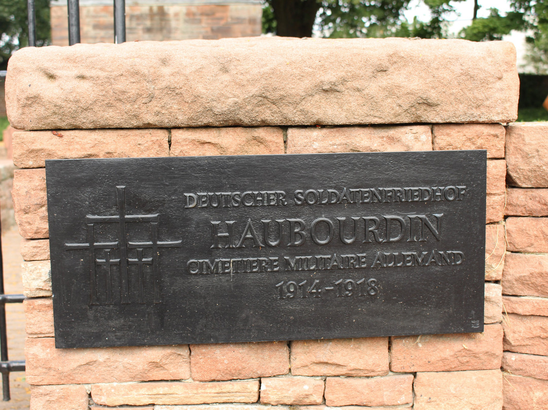 Deutscher Soldatenfriedhof Haubourdin-Haubourdin必去景点