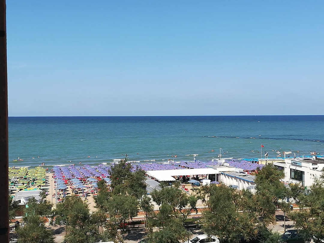 罗西尼酒店主图