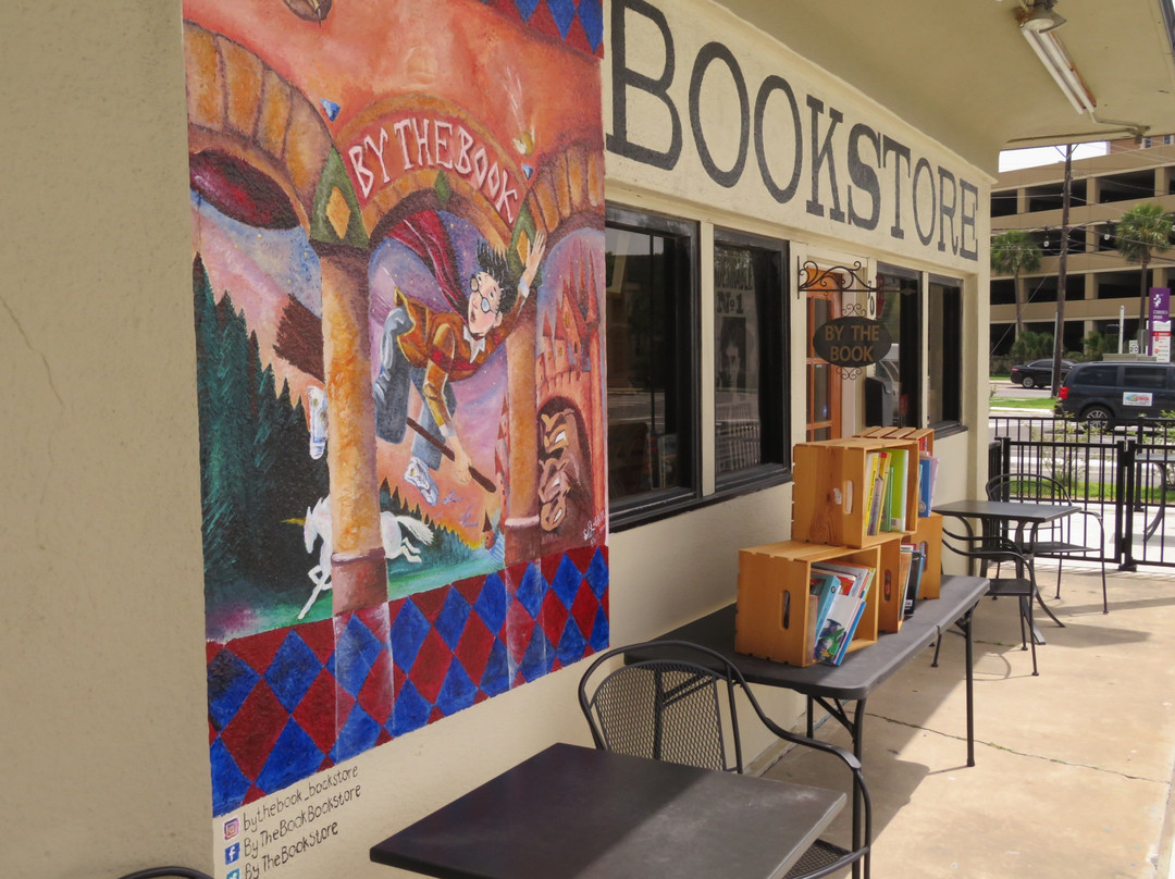 By The Book Bookstore-科珀斯克里斯蒂市必去景点