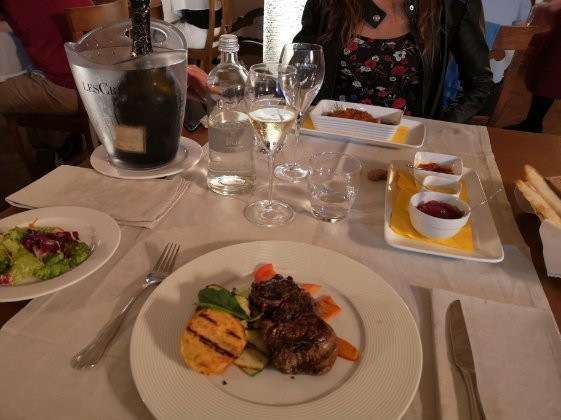 A' La Table Du Sommelier主图