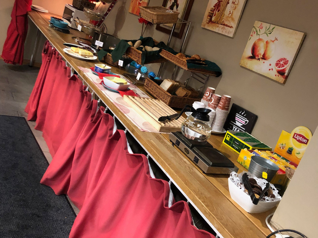 赫尔斯登艾斯波酒店主图