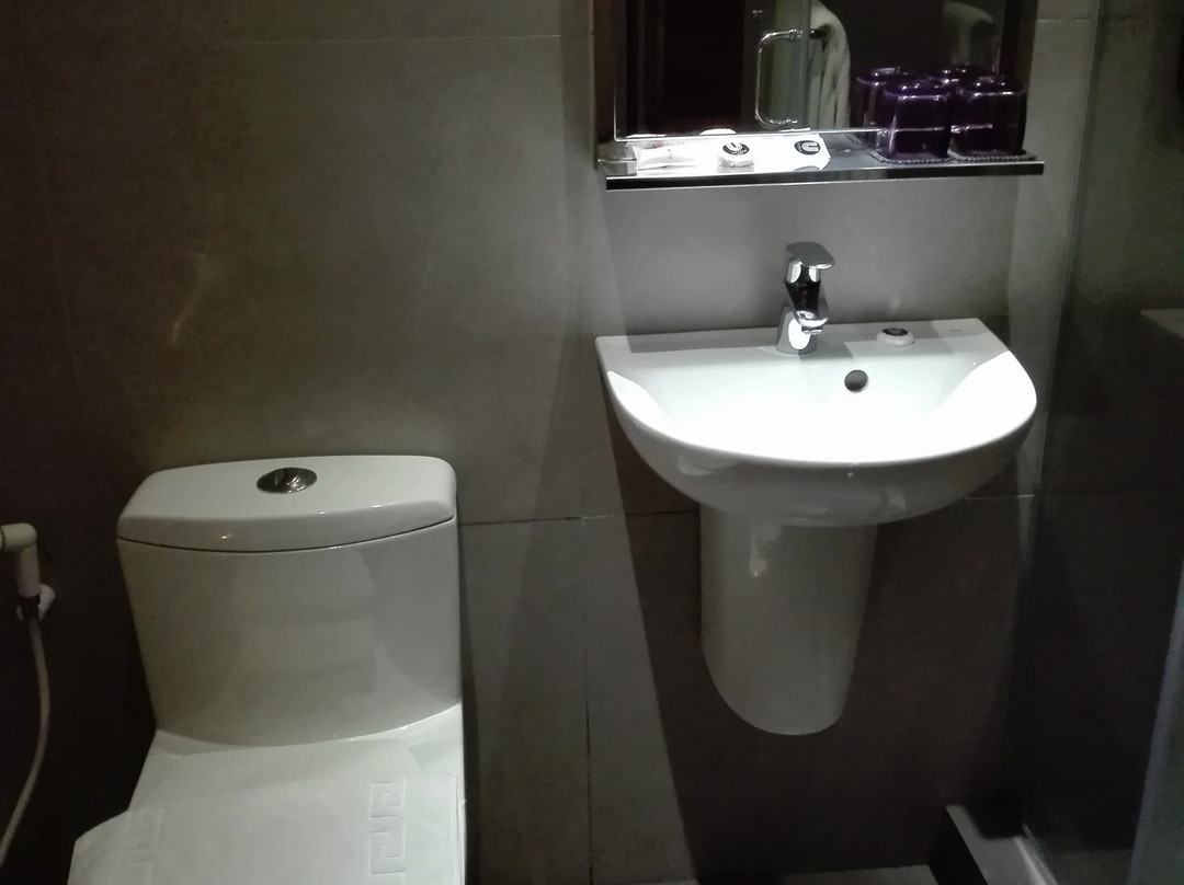 U Hotels Makati主图