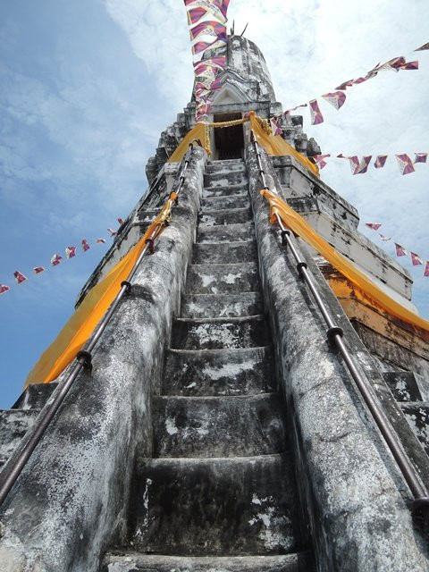 Wat Phra Prathon Chedi-佛统必去景点