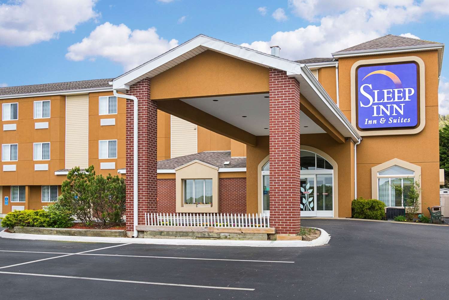 Sleep Inn & Suites-官方