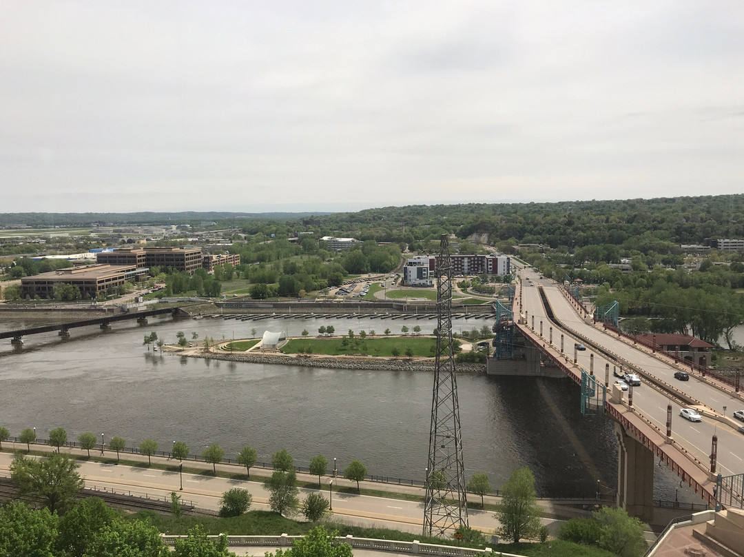 圣保罗河滨皇冠假日酒店主图