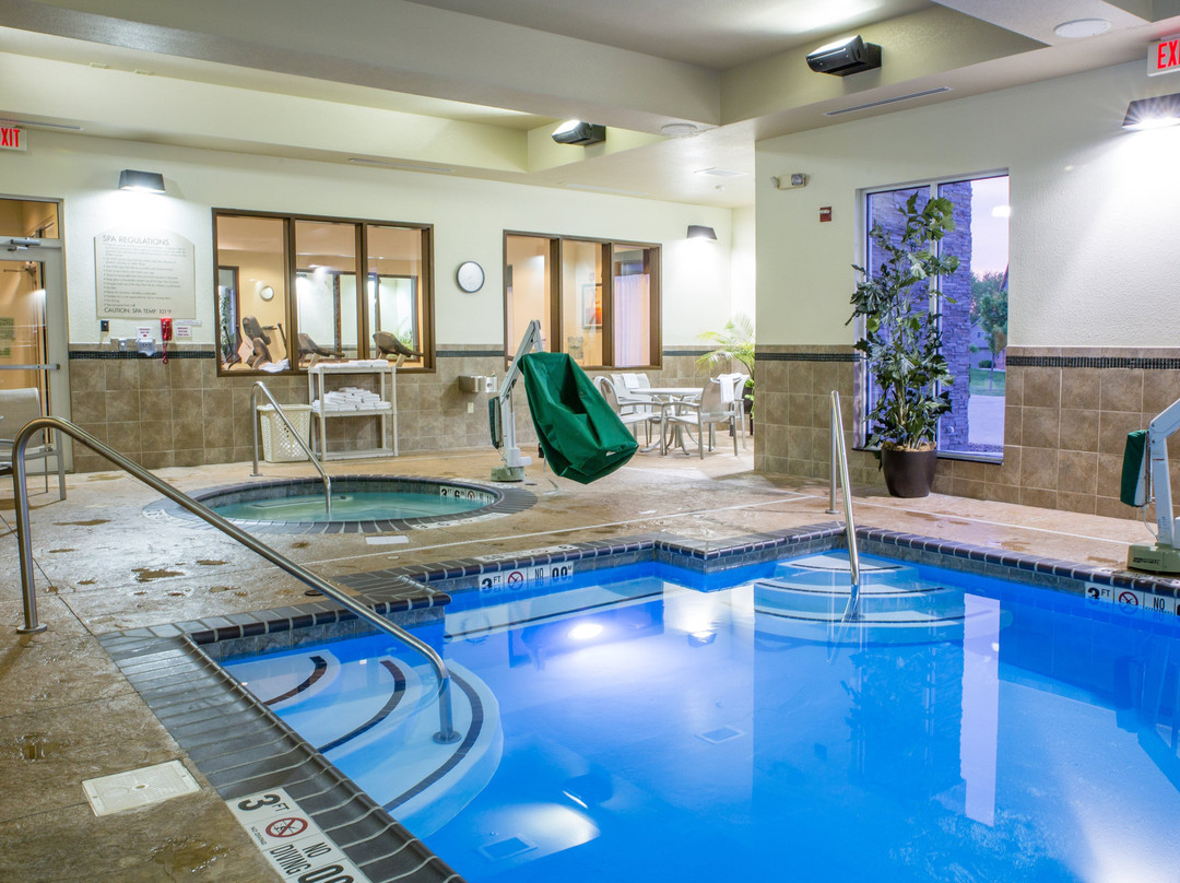 Holiday Inn & Suites Bloomington-airport By IHG主图