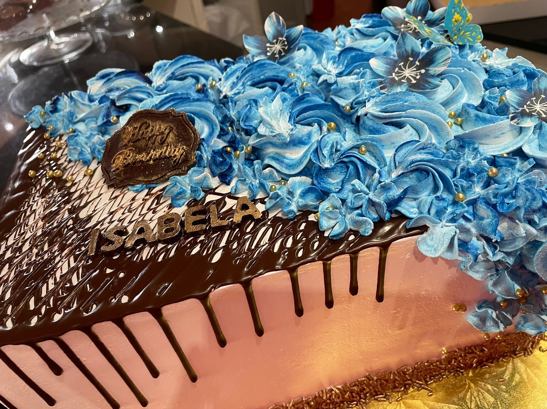 El Coco Bakery & Coffee Shop