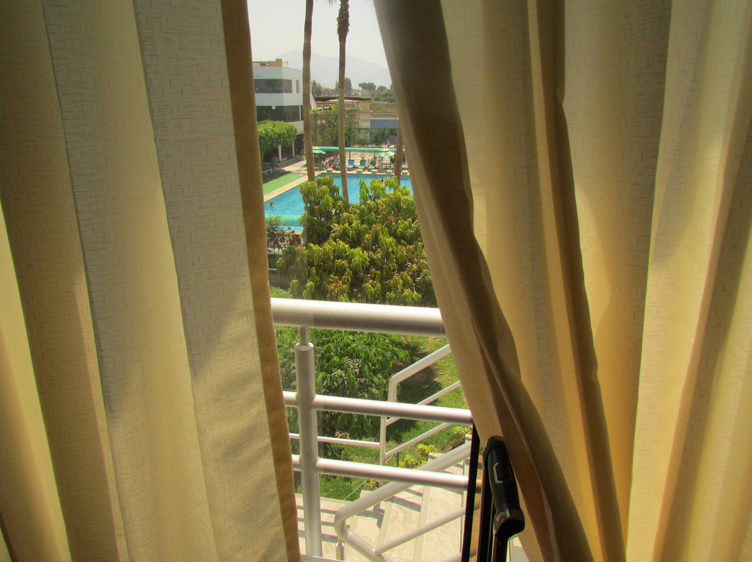 Las Poncianas Club Hotel主图