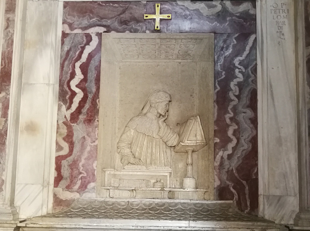 Dante's tomb and Quadrarco of Braccioforte景点图片