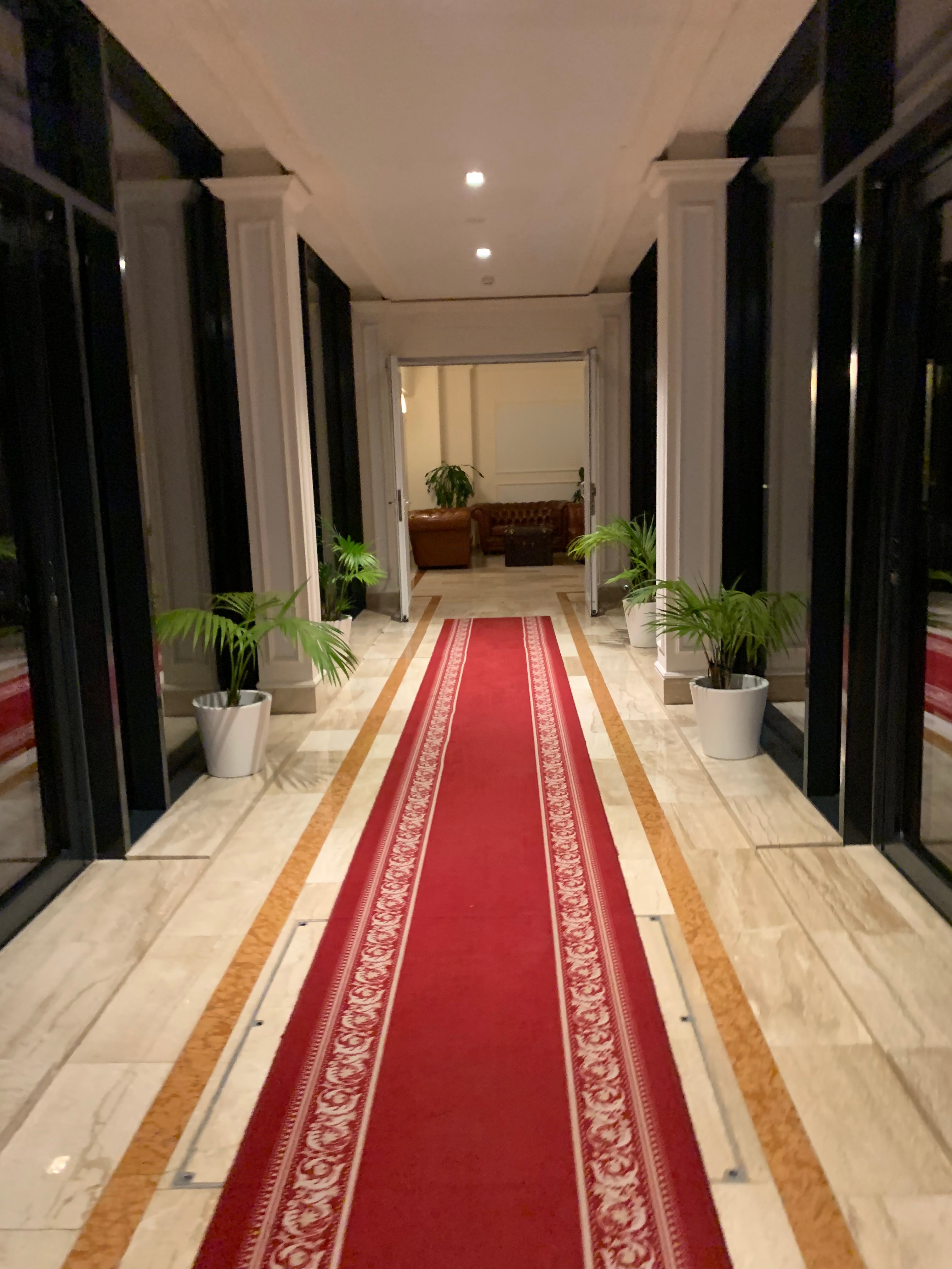 Grand Hotel Palladium Munich-portrait