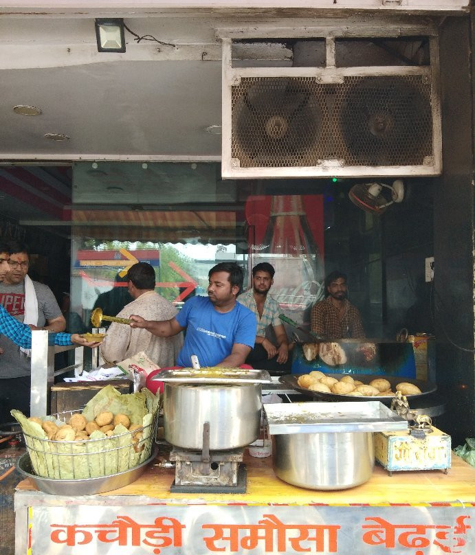 Kaman餐馆和美食-Girraj Misthan Bhandar