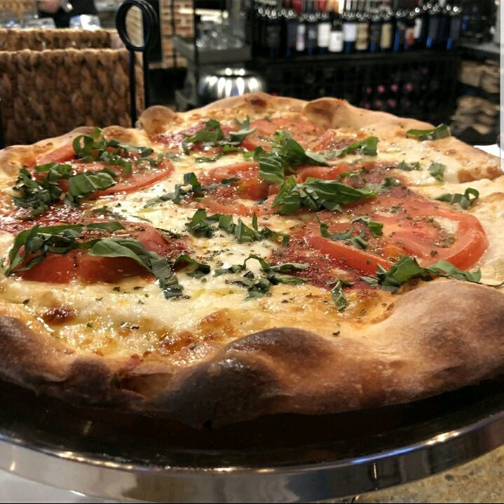 Tiramisu Pizzeria & Trattoria