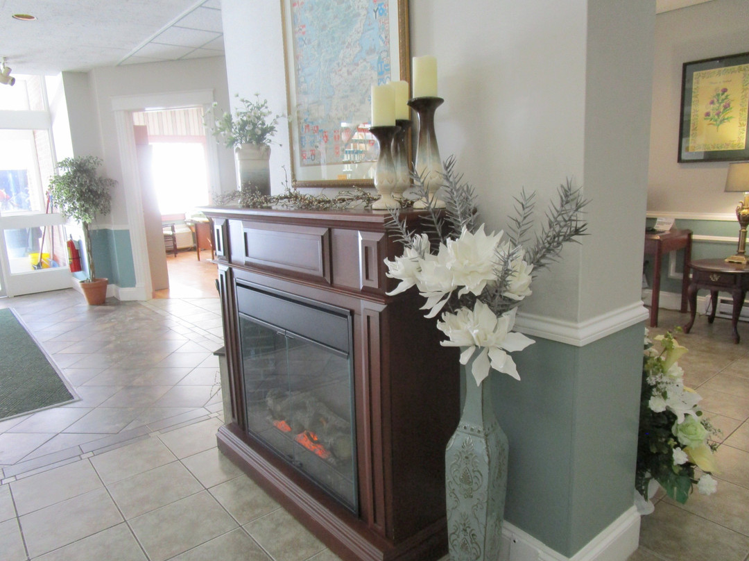 Claymore Inn & Suites主图