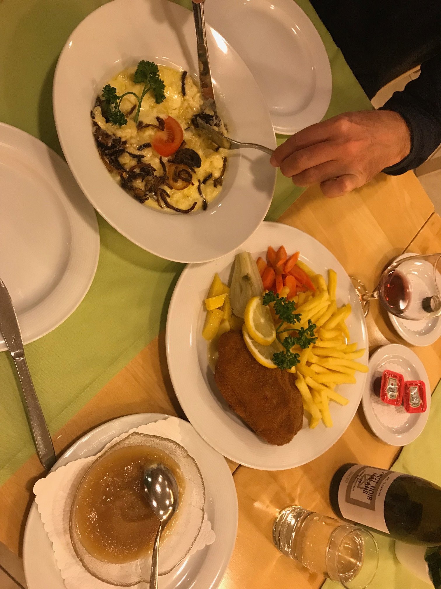 Hotel & Zentrum Neu-Schönstatt-餐饮