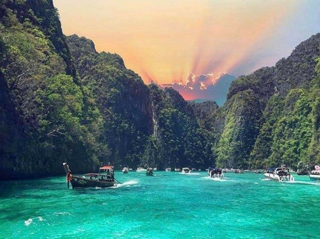 Phi Phi Island Boat Tours-大皮皮岛必去景点