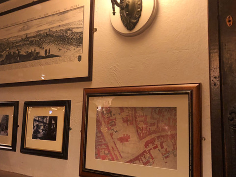 Allied Arms-雷丁必去景点