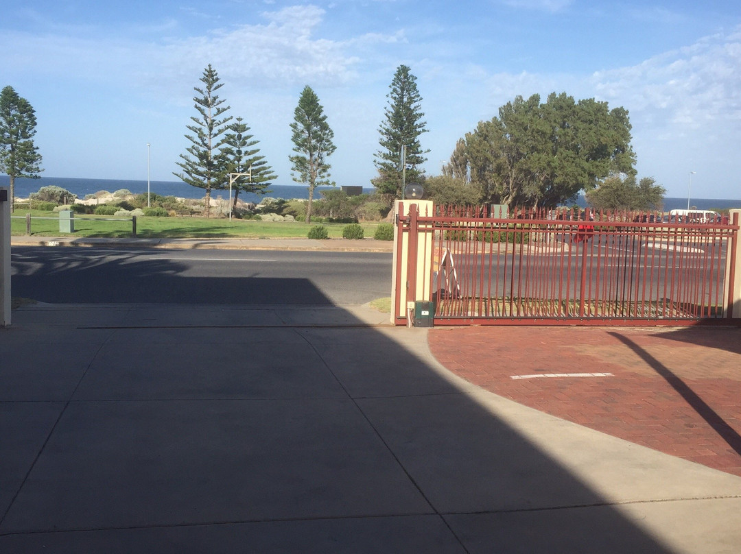 Esplanade Apartments主图