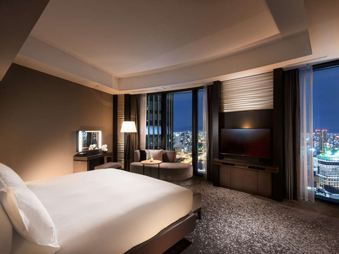 大阪康莱德酒店主图