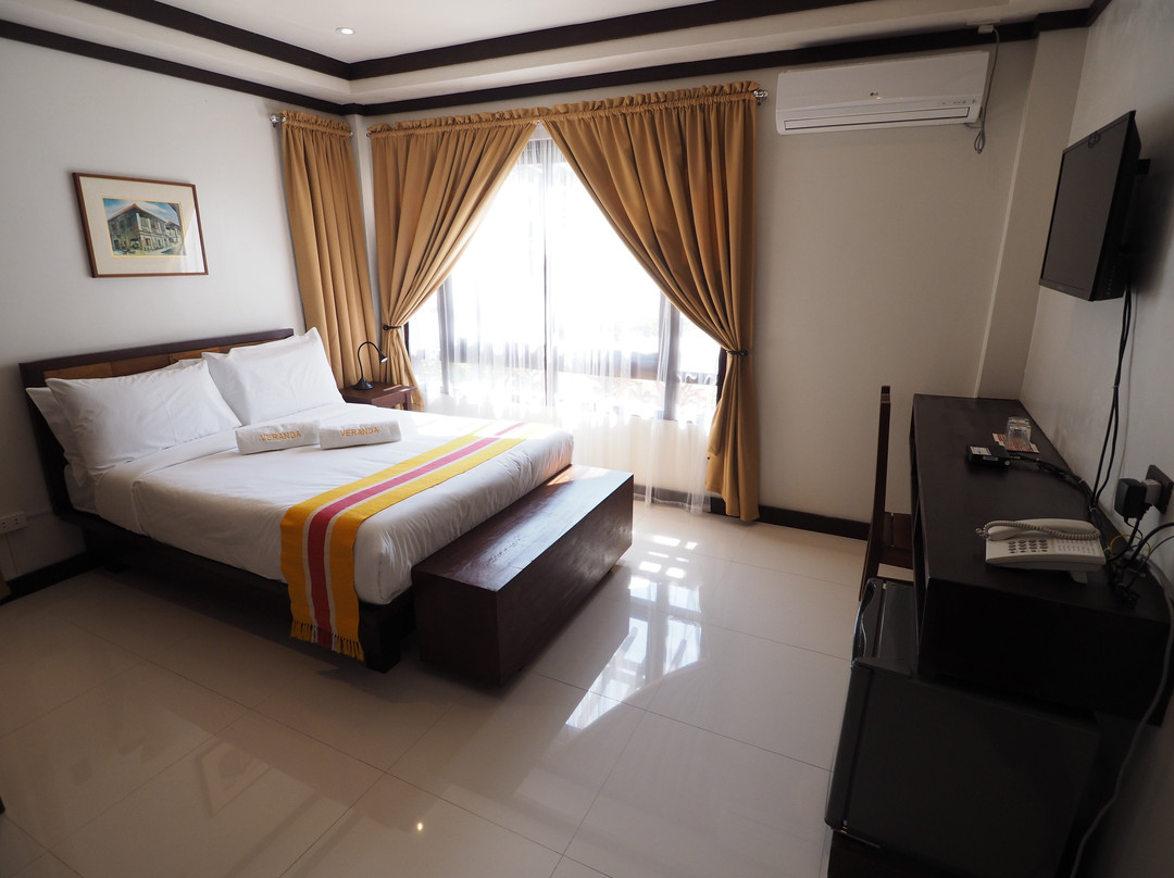 Veranda Suites and Restaurant主图